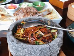 石锅孜然羊肉-君悦酒店·1881·北京烤鸭