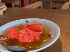 -蜜桃餐厅·伴山(湖滨商业街店)