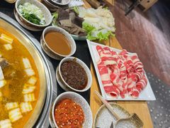 -顶顶汤火牛排火锅·经典铜锅涮肉