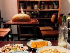 -Cuc Gach Quan Restaurant