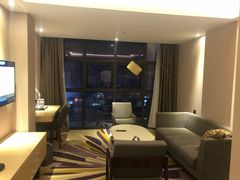 -麗枫酒店(深圳坪山高铁站龙东地铁站店)