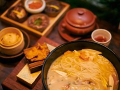 -银米·云南传统过桥米线(双廊黑金冠店)