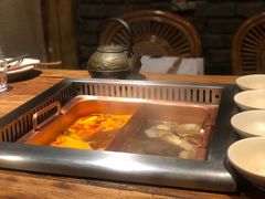 -老牌坊云南鱼豆花火锅(爱建店)