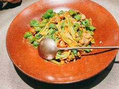 香菜小炒黄牛肉-一川二水•粤川醉(CP静安店)