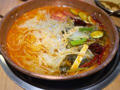 -洱火云南酸菜牛肉火锅(石景山当代商城店)