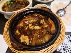 咸鱼鸡粒茄子煲-熠盛粤味(永康路店)