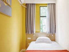 -布丁严选酒店(杭州武林西湖文化广场地铁站店)