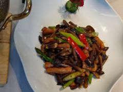 -毛家饭店·30年融合新湘菜(汉峪金谷店)