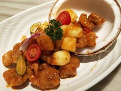 菠萝咕噜肉-金椰壳· 大厨新加坡菜(壹方城店)