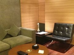 客厅区域-青岛五四广场海景美仑国际公寓酒店