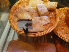 -巴黎贝甜(大宁国际商业广场店)