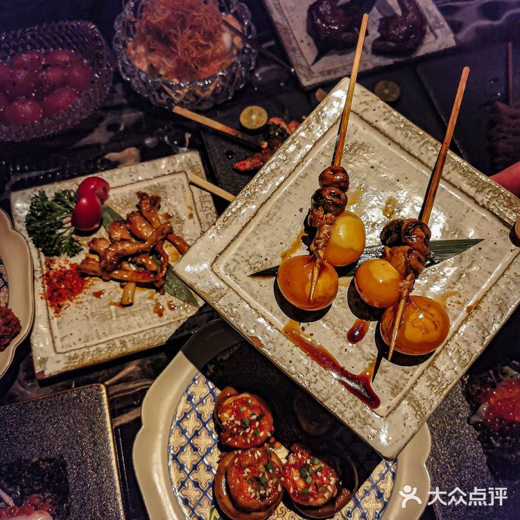 在南京西路❗️这家烧鸟深夜食堂氛围感超棒❗️