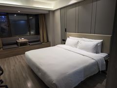 -南京鼓楼湖南路玄武湖亚朵酒店