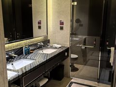 -天津京基皇冠假日酒店