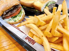 火烤双层牛肉特堡-The Habit Burger Grill 哈比特汉堡(恒丰路店)