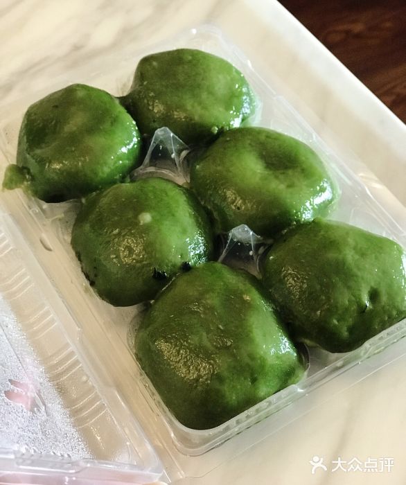 王家沙点心店(南京西路总店)马兰头青团图片