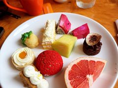 -怡咖啡海鲜自助餐厅(浦东香格里拉店)