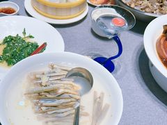 -鹊华居·地道鲁菜·海鲜·融合味(大明湖店)