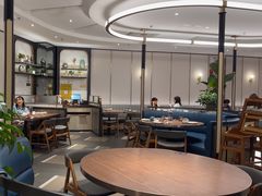-港丽餐厅(正大店)