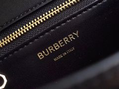 -BURBERRY(青岛海信广场店)