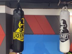-英派斯健身旗舰店(海信国际中心馆)