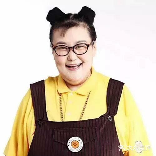 她腰围5尺,是中国最胖的女演员,《西游降魔》中一出场