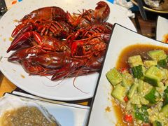 -臻鲜燕海鲜融合餐厅(金陵style店)