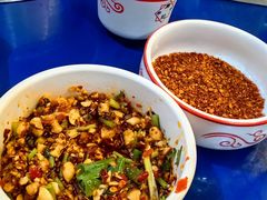 -牛华周记麻辣烫起源店
