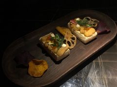 海胆鱼子酱面包托-wann lounge 低温慢煮牛排·清吧