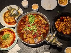 -万重锦·人文川菜馆(骡马市店)