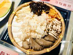 -尚尚仙·酸汤猪手·猪肚鸡火锅(华联万柳购物中心店)