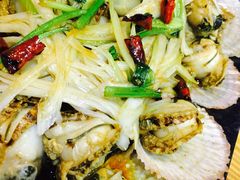 油泼扇贝-老东镇啤酒屋海鲜加工·蒸汽海鲜·海鲜烧烤(台东店)