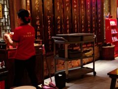-小龙坎火锅(湖滨银泰in77店)