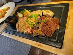 -卡普里披萨·牛扒·下午茶