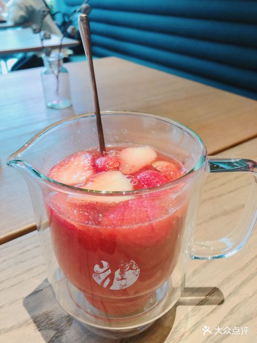 gaga鲜语(海岸城店)草莓乌龙茶图片