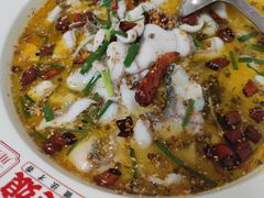 招牌酸菜鱼-酸婆娘江湖川菜(紫竹路店)