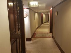 -深圳富苑皇冠假日套房酒店