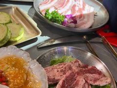 -围炉肉舍•炭烤活鳗•丹东海鲜烤肉(步行街店)