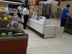 -全家便利店(江湾镇站店)