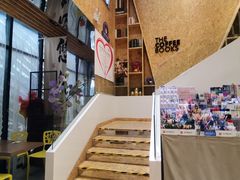 -新华里咖啡书吧(新华书店小寨店)