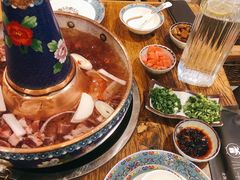 -毛辣果·贵州红酸汤牛肉火锅(西单店)
