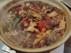 牛蛙鸡爪蹄花煲-聚汇三少·龙虾·中餐厅(莫邪路新天地店)