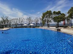 -上海滴水湖皇冠假日酒店