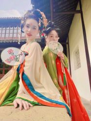 -一揽芳华汉服旗袍体验馆(拙政园店)