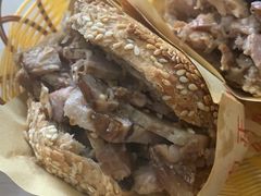-洪峰浩老北京烧饼夹肉(角门路店)