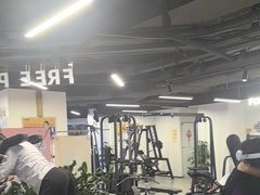 -超鹿运动(达信大厦店)