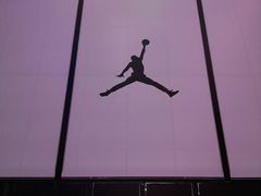 -Air Jordan(世贸天阶店)