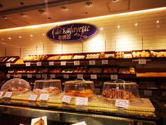 面包甜点陈列柜-老佛爷饼店