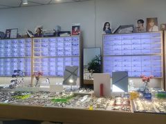 -天空之镜眼镜店蔡司依视路配镜授权零售店(望京颐堤港店)