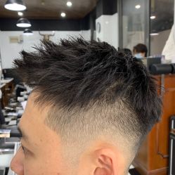 -MARTIN'S BARBER SHOP男士理发馆